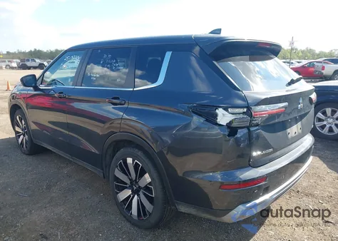 2025 Mitsubishi Outlander Se 2.5 S-Awc/Trail Edition S-Awc from USA, damaged, VIN JA4J4VA84SZ014003